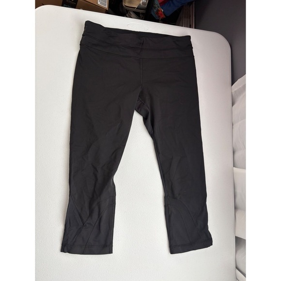 Lululemon Athletica Crop Leggings Athletic Workout Running Black Size 10 - Picture 1 of 6